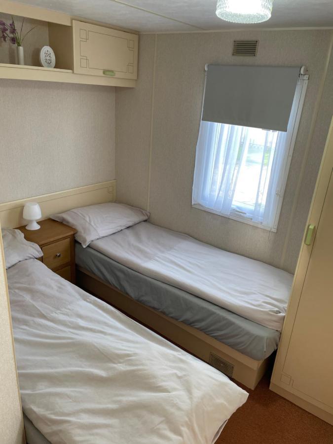 Sealands Highbury Next To Fantasy Island And Beach 8 Berth Beds Made Up For Arrival Ingoldmells Exterior foto