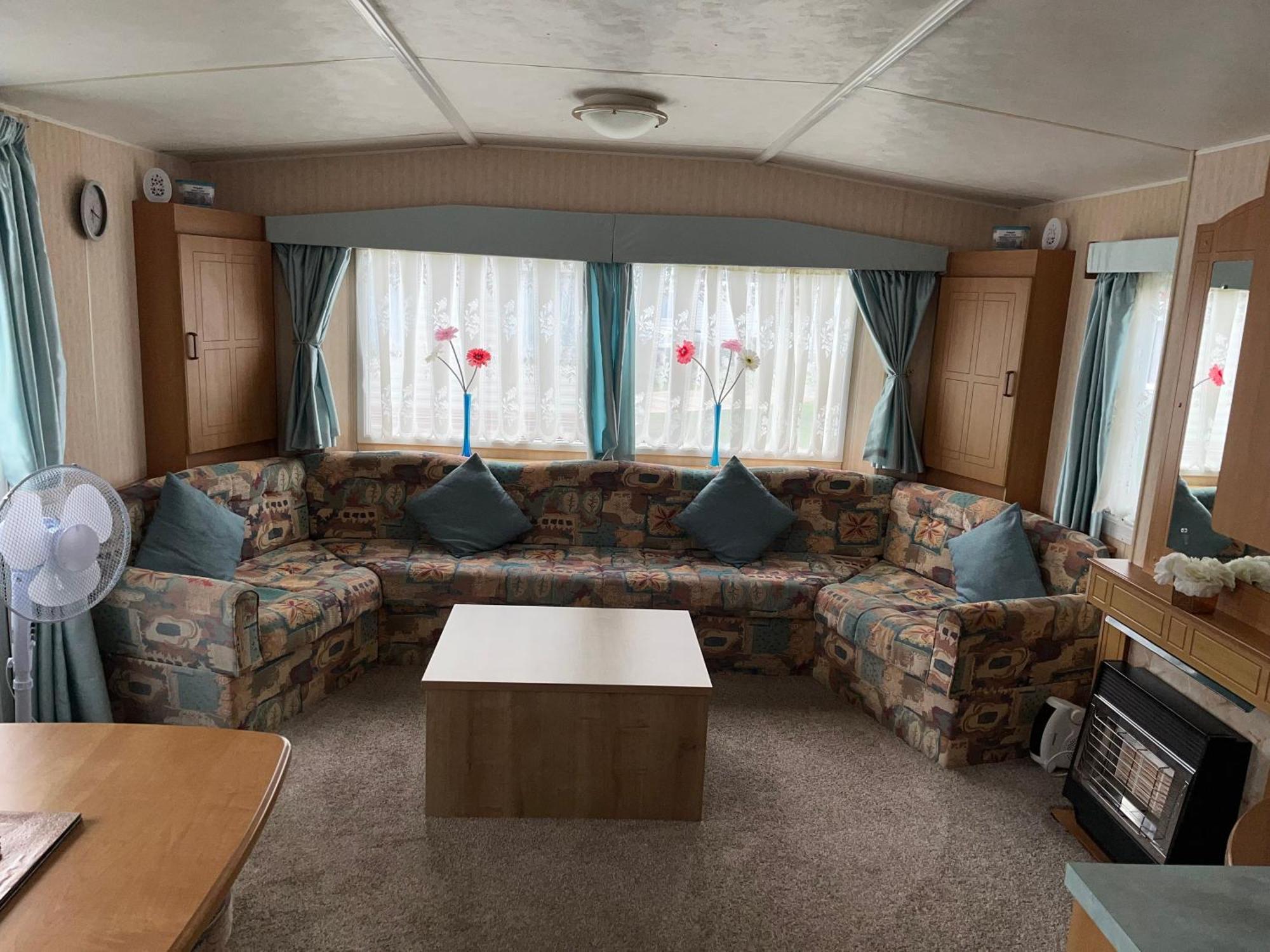 Sealands Highbury Next To Fantasy Island And Beach 8 Berth Beds Made Up For Arrival Ingoldmells Exterior foto